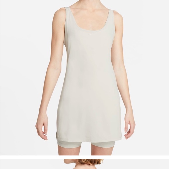 Nike Bliss Luxe Training Dress - Small - Picture 3 of 8